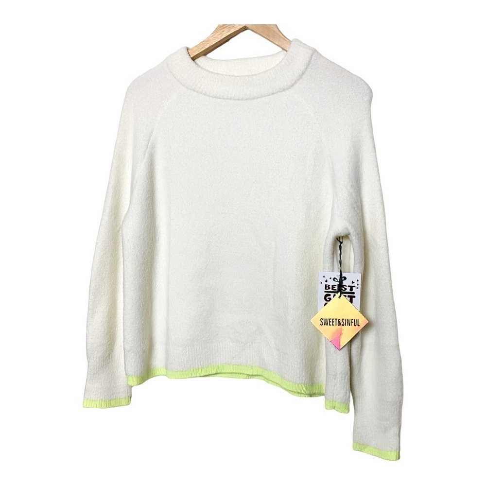 Sweet&Sinful White and Light Green Trim Pull Over Long Sleeve Women Sweater Sz L